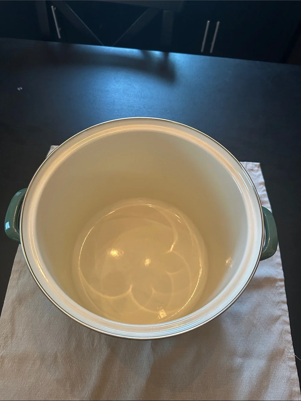Le Creuset Enamel Stock Pot with Lid - Artichaute 10 QT